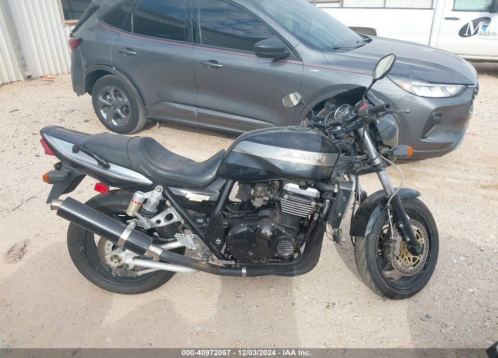 2000 KAWASAKI ZR1100 C VIN: JKAZRBC17YA034062