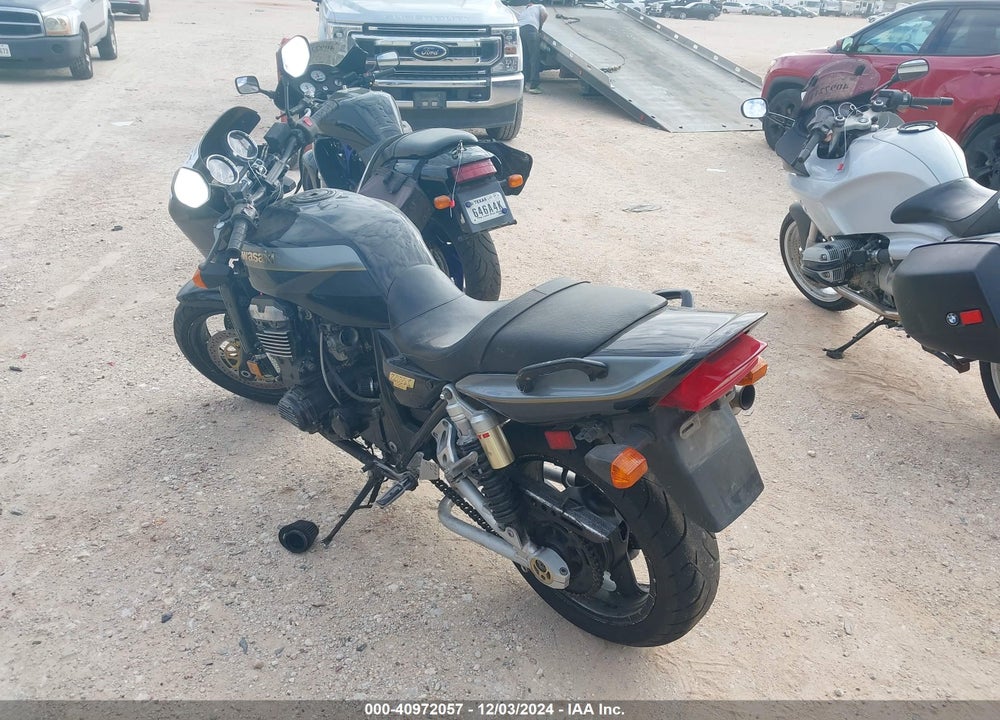 2000 KAWASAKI ZR1100 C VIN: JKAZRBC17YA034062