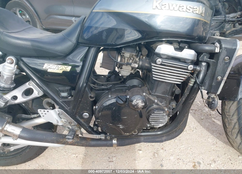 2000 KAWASAKI ZR1100 C VIN: JKAZRBC17YA034062