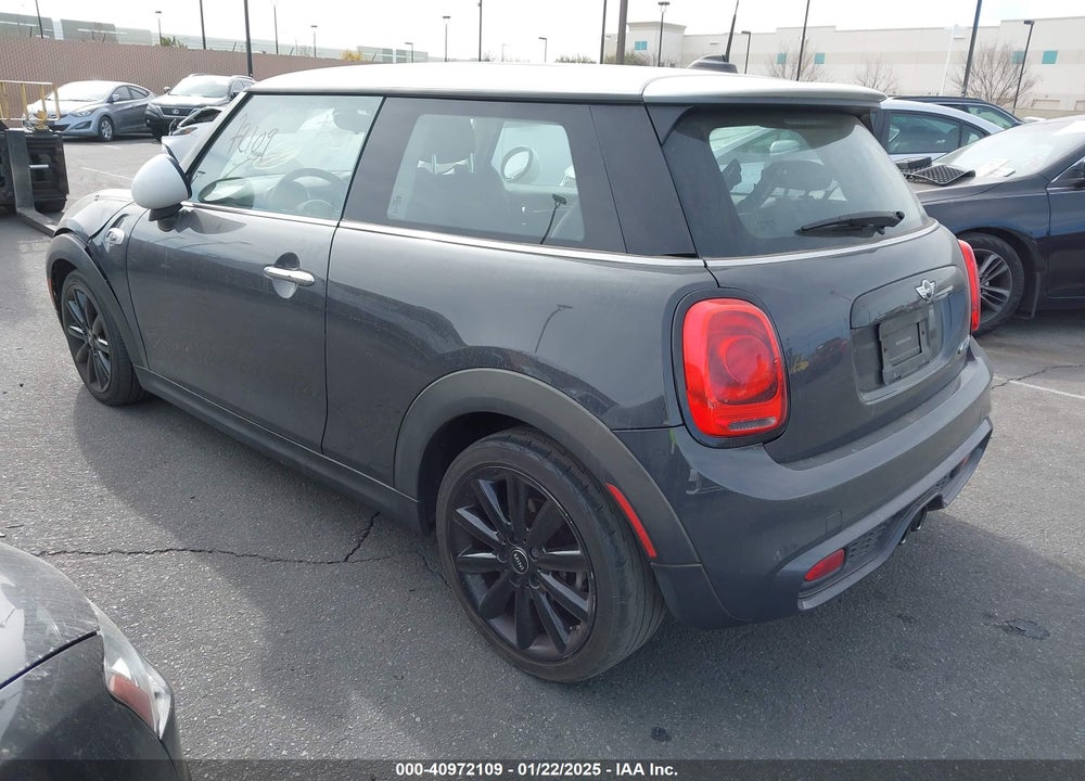 2015 MINI HARDTOP COOPER S VIN: WMWXP7C59F2A41671