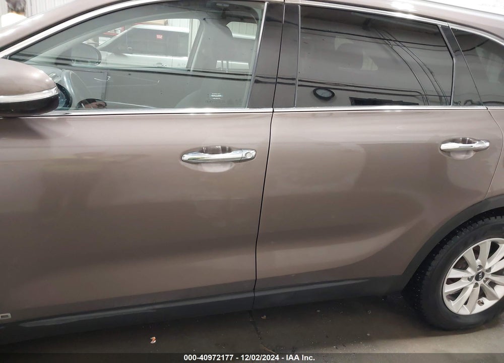 2019 KIA SORENTO 2.4L LX VIN: 5XYPGDA35KG596343
