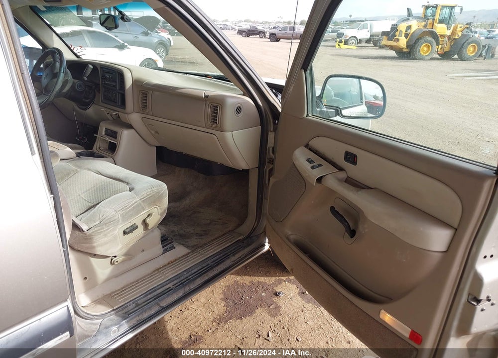 2001 CHEVROLET TAHOE LS VIN: 1GNEC13T01R187026