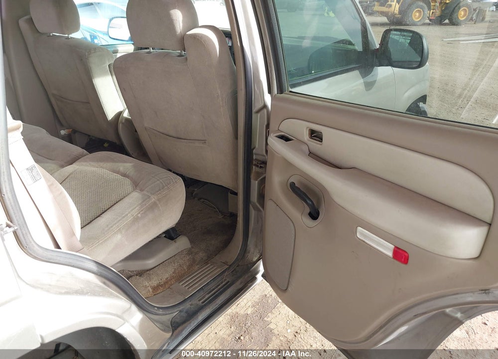 2001 CHEVROLET TAHOE LS VIN: 1GNEC13T01R187026
