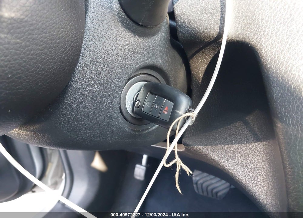2014 NISSAN ROGUE S VIN: 5N1AT2MT9EC810417