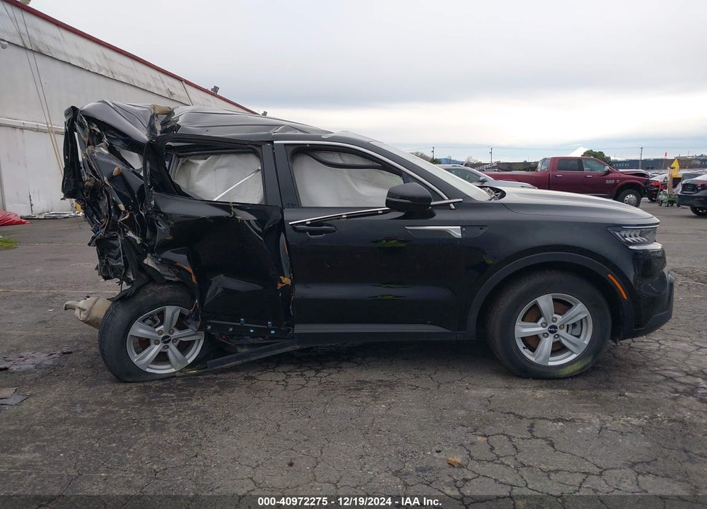 2023 KIA SORENTO LX VIN: 5XYRGDLC7PG184020