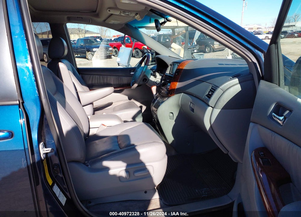 2005 TOYOTA SIENNA XLE LIMITED VIN: 5TDBA22C65S047790