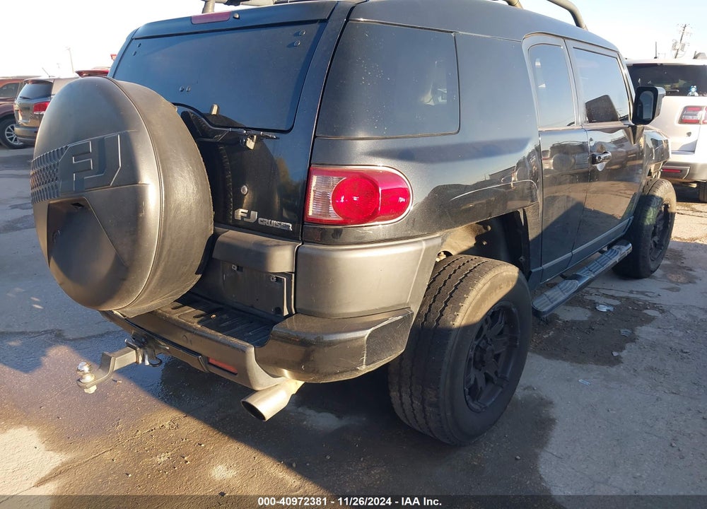 2007 TOYOTA FJ CRUISER VIN: JTEBU11F170093123