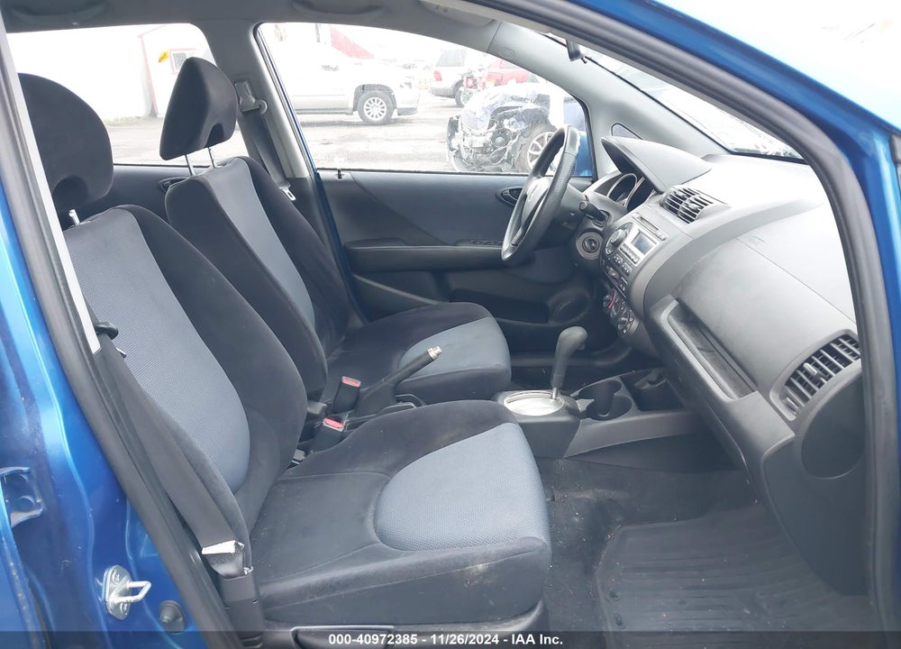 2008 HONDA FIT VIN: JHMGD38468S043784