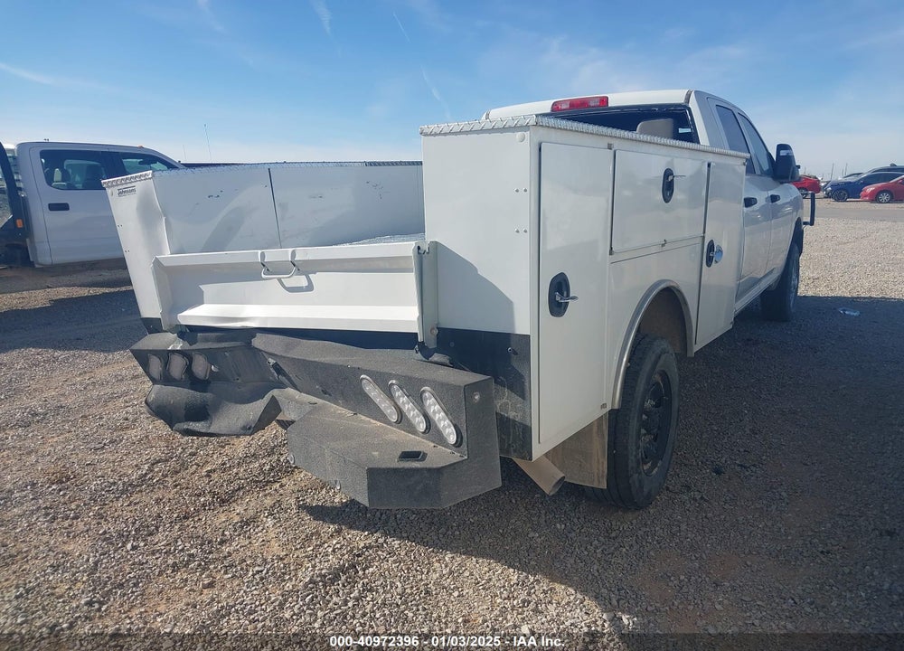 2024 RAM 2500 TRADESMAN 4X4 8' BOX VIN: 3C6UR5HJ4RG186532
