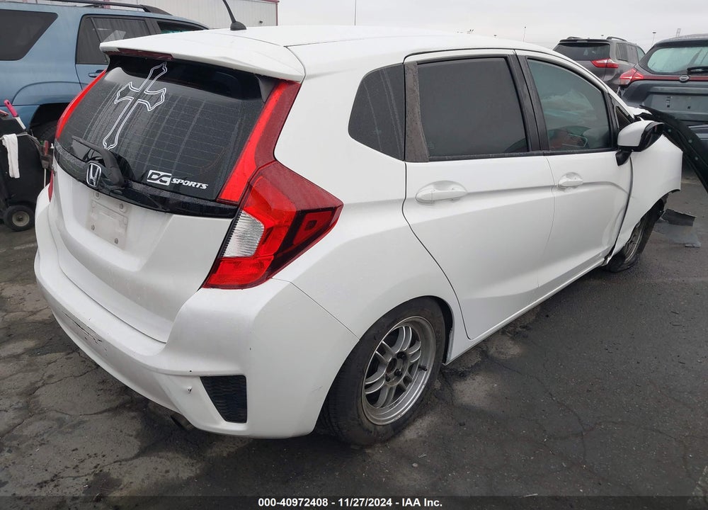 2015 HONDA FIT LX VIN: 3HGGK5G59FM747689