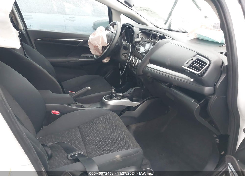 2015 HONDA FIT LX VIN: 3HGGK5G59FM747689