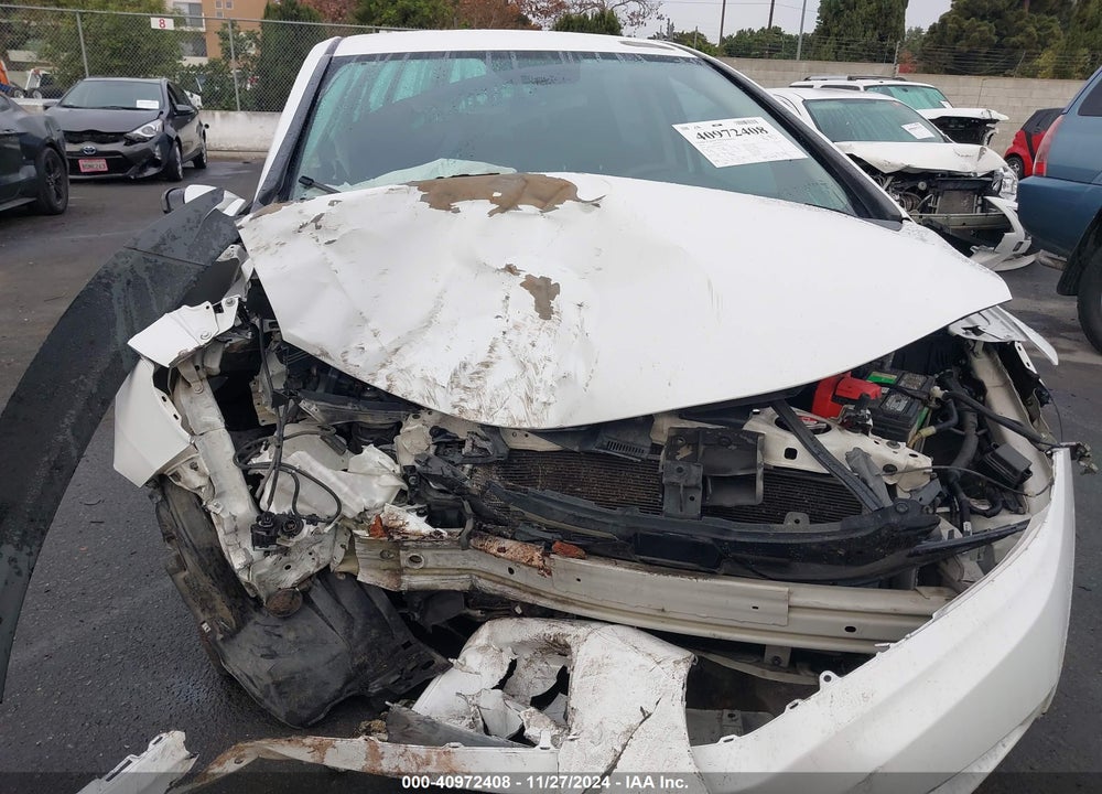 2015 HONDA FIT LX VIN: 3HGGK5G59FM747689