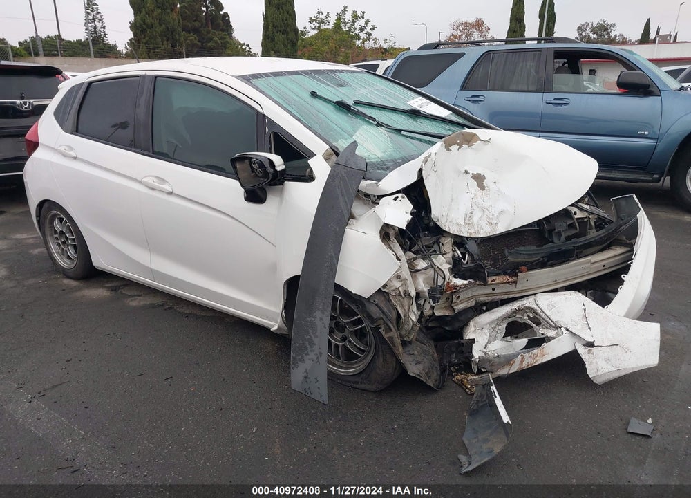 2015 HONDA FIT LX VIN: 3HGGK5G59FM747689
