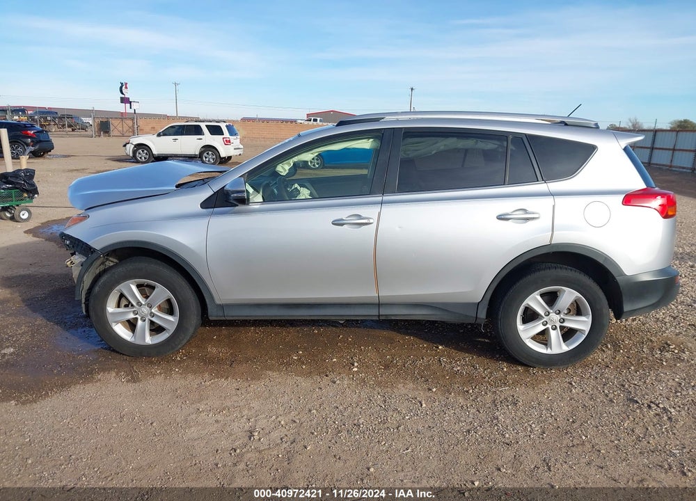 2014 TOYOTA RAV4 XLE VIN: JTMWFREV6ED029066