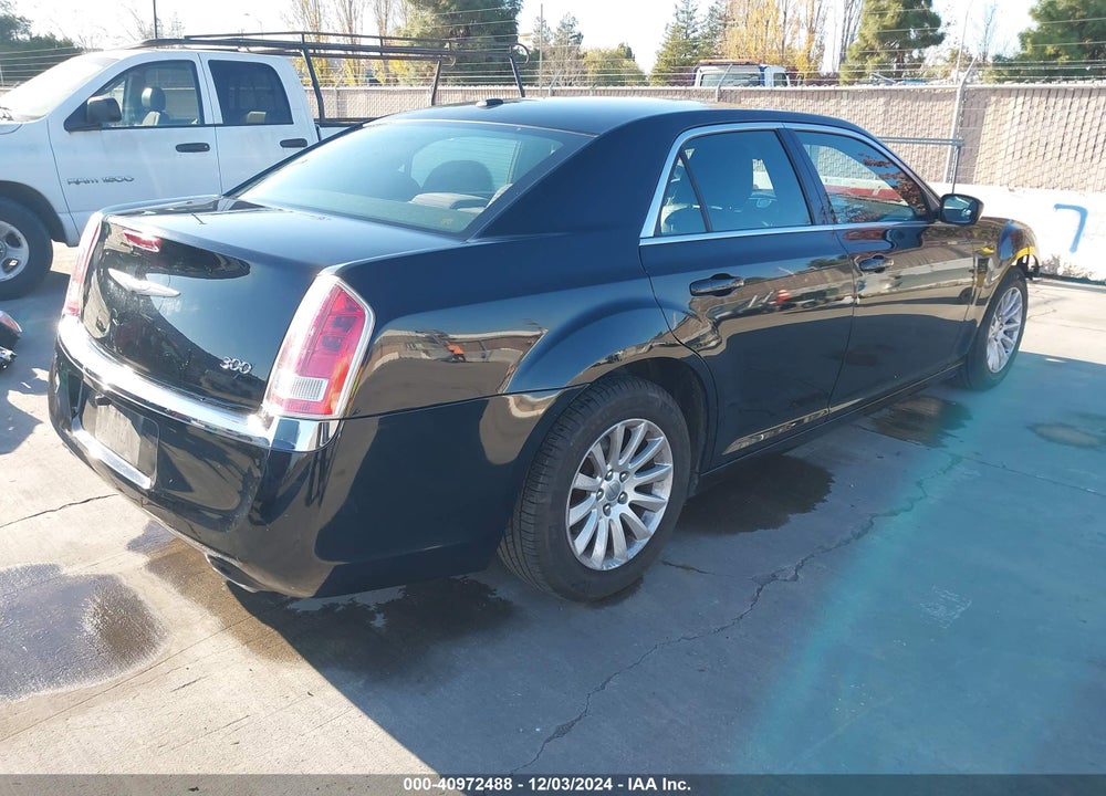 2012 CHRYSLER 300 VIN: 2C3CCAAG2CH231685