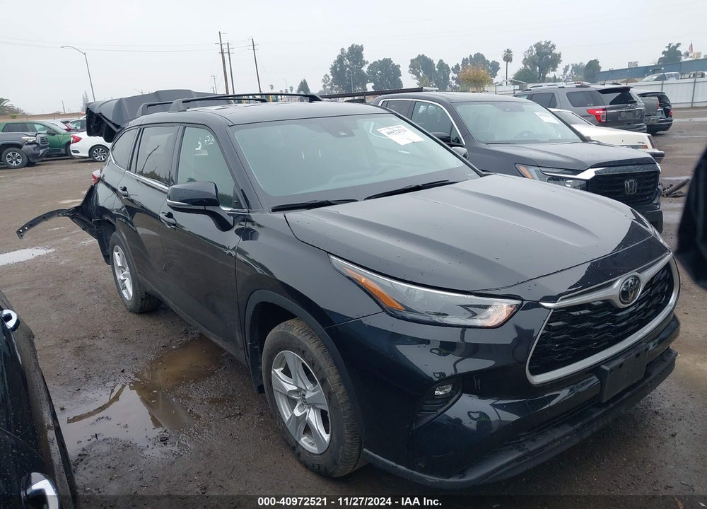 2022 TOYOTA HIGHLANDER LE VIN: 5TDBZRBH1NS249868