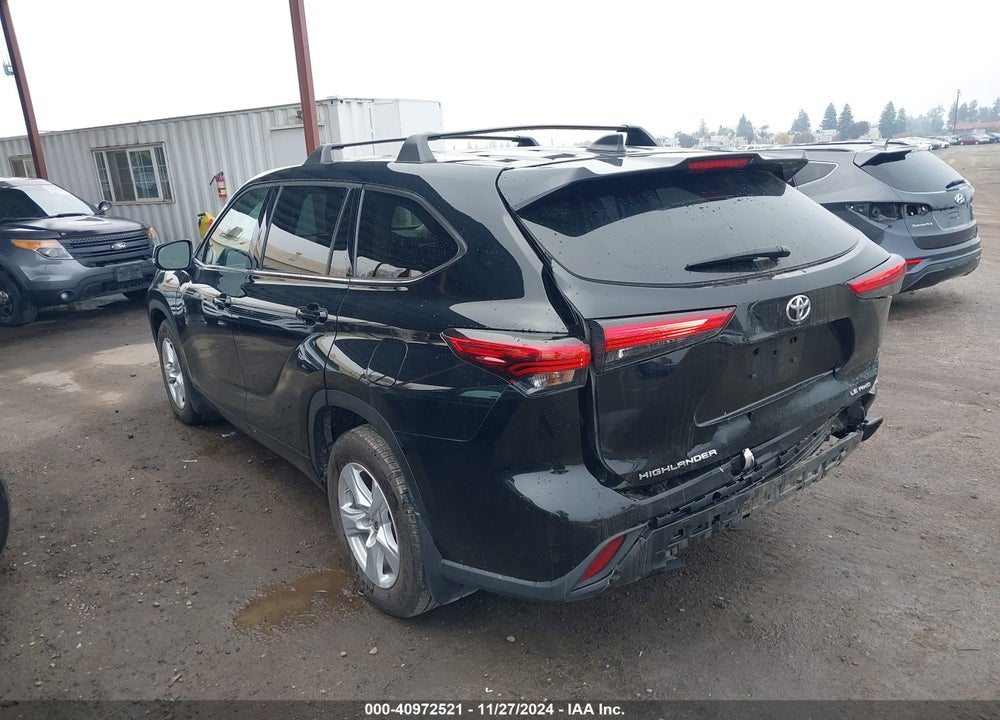 2022 TOYOTA HIGHLANDER LE VIN: 5TDBZRBH1NS249868
