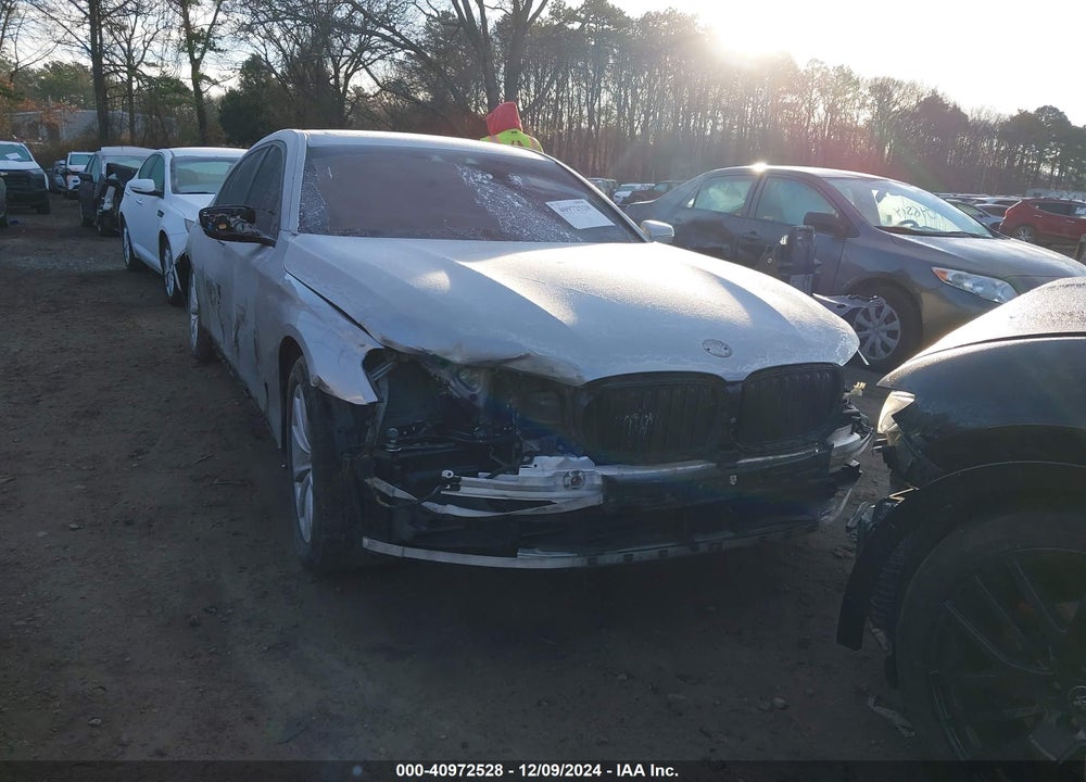2018 BMW 7 SERIES VIN: WBA7F2C55JG423579