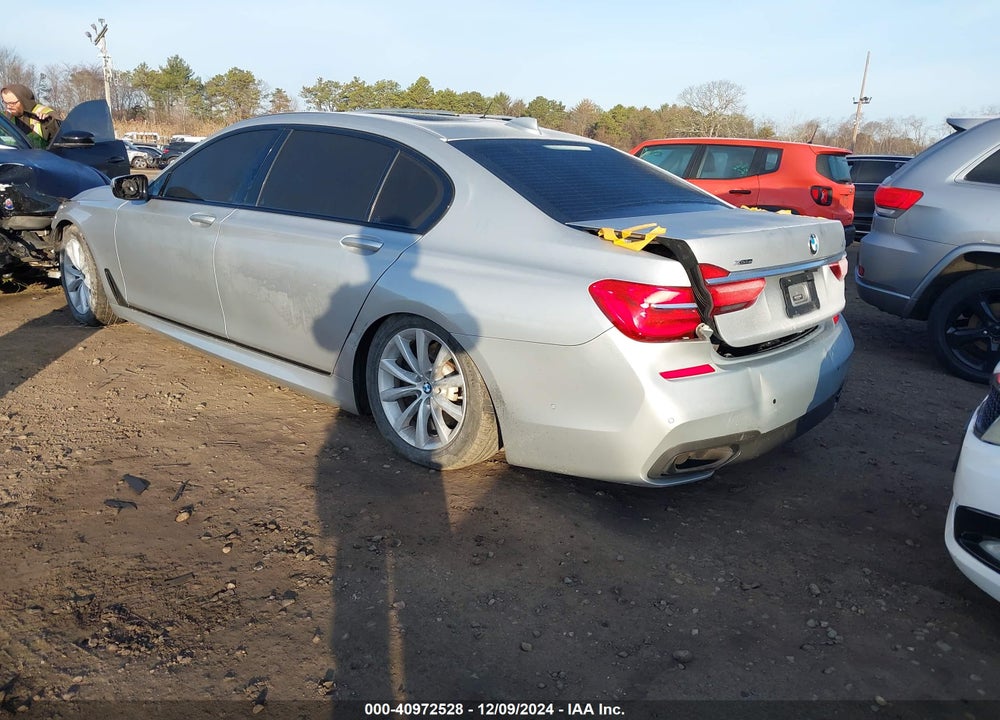 2018 BMW 7 SERIES VIN: WBA7F2C55JG423579