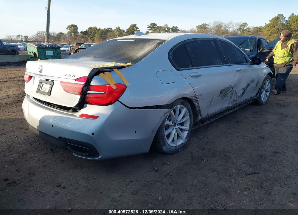2018 BMW 7 SERIES VIN: WBA7F2C55JG423579
