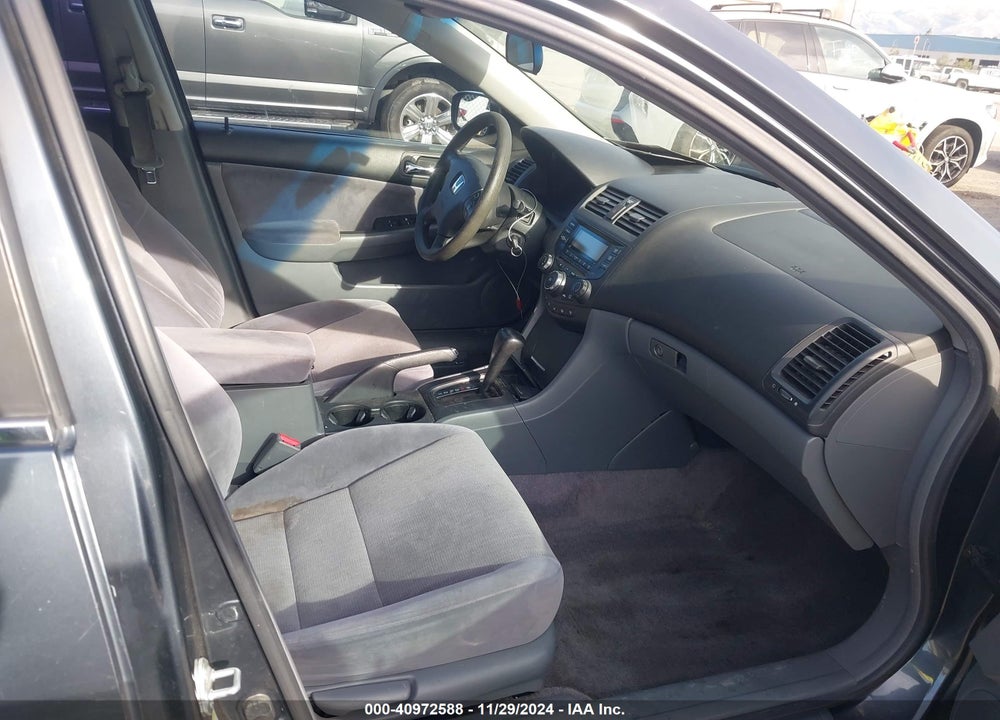 2005 HONDA ACCORD 2.4 LX VIN: JHMCM56485C002706