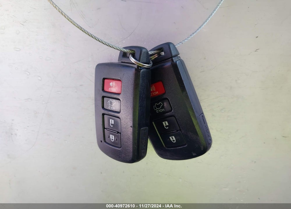 2016 TOYOTA RAV4 HYBRID LIMITED VIN: JTMDJREV5GD005415