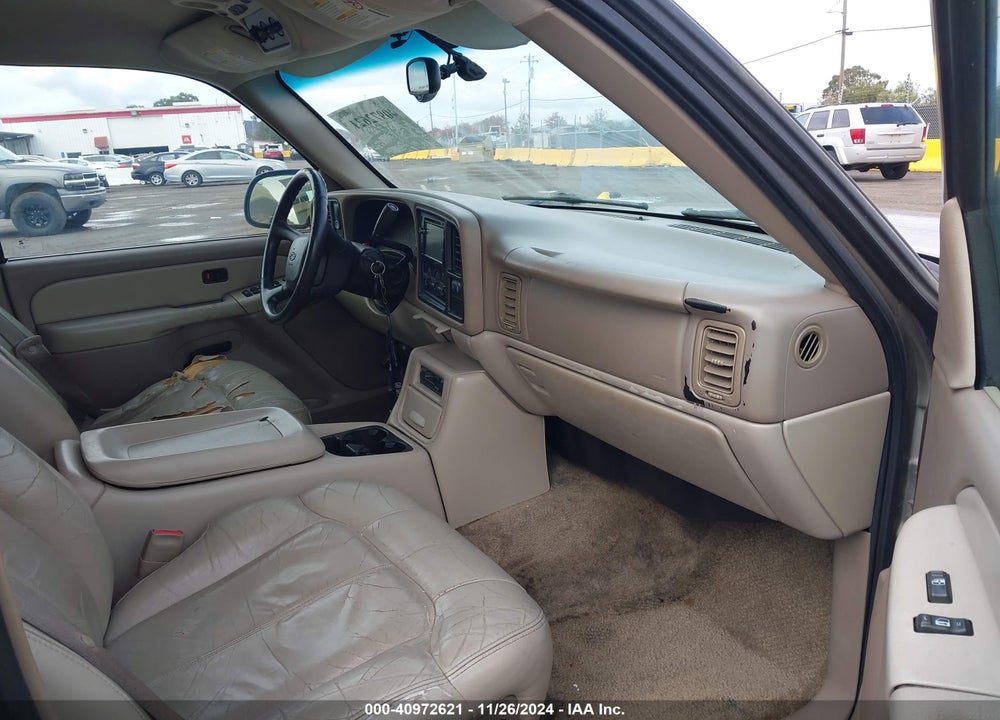 2001 CHEVROLET SUBURBAN 1500 LS VIN: 3GNEC16T81G147756