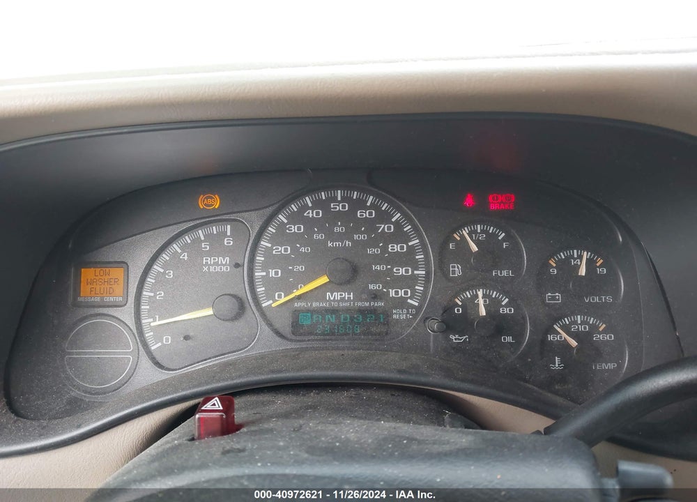 2001 CHEVROLET SUBURBAN 1500 LS VIN: 3GNEC16T81G147756