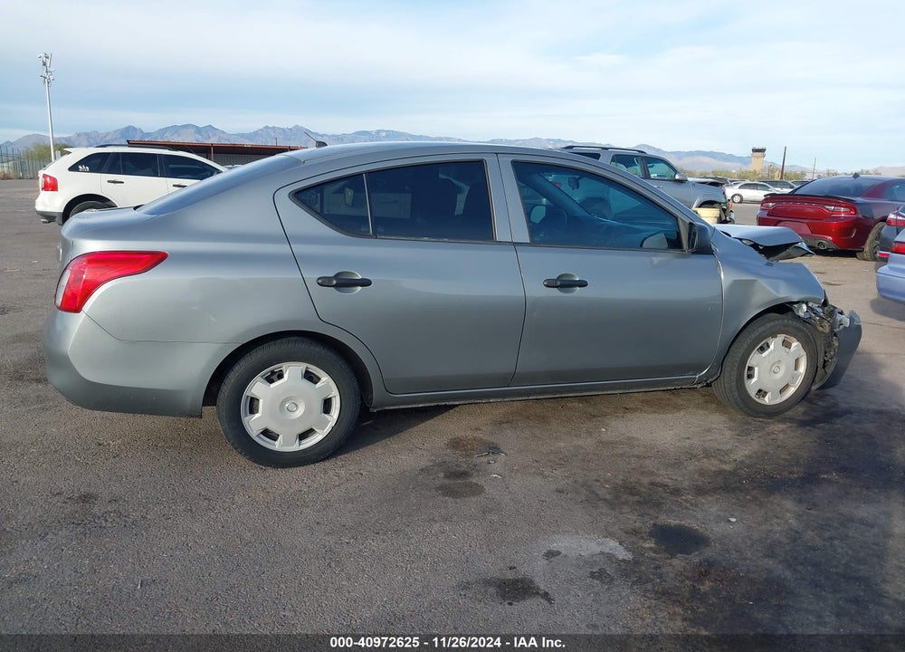 2013 NISSAN VERSA 1.6 S+ VIN: 3N1CN7AP8DL827310