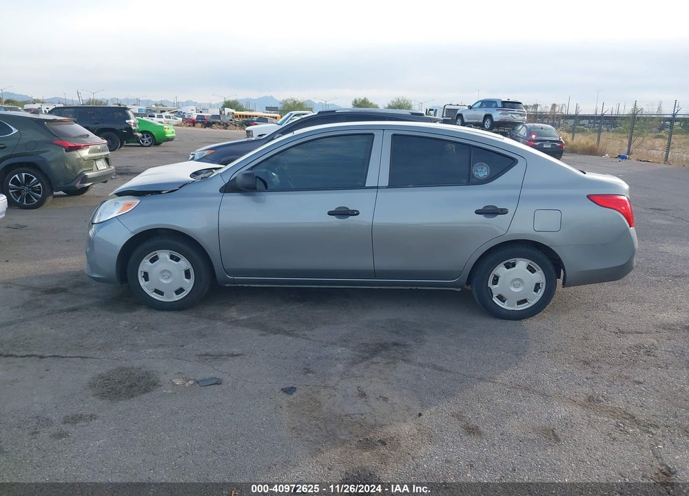 2013 NISSAN VERSA 1.6 S+ VIN: 3N1CN7AP8DL827310