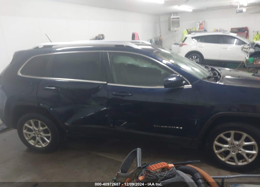 2015 JEEP CHEROKEE LATITUDE VIN: 1C4PJMCB6FW652577