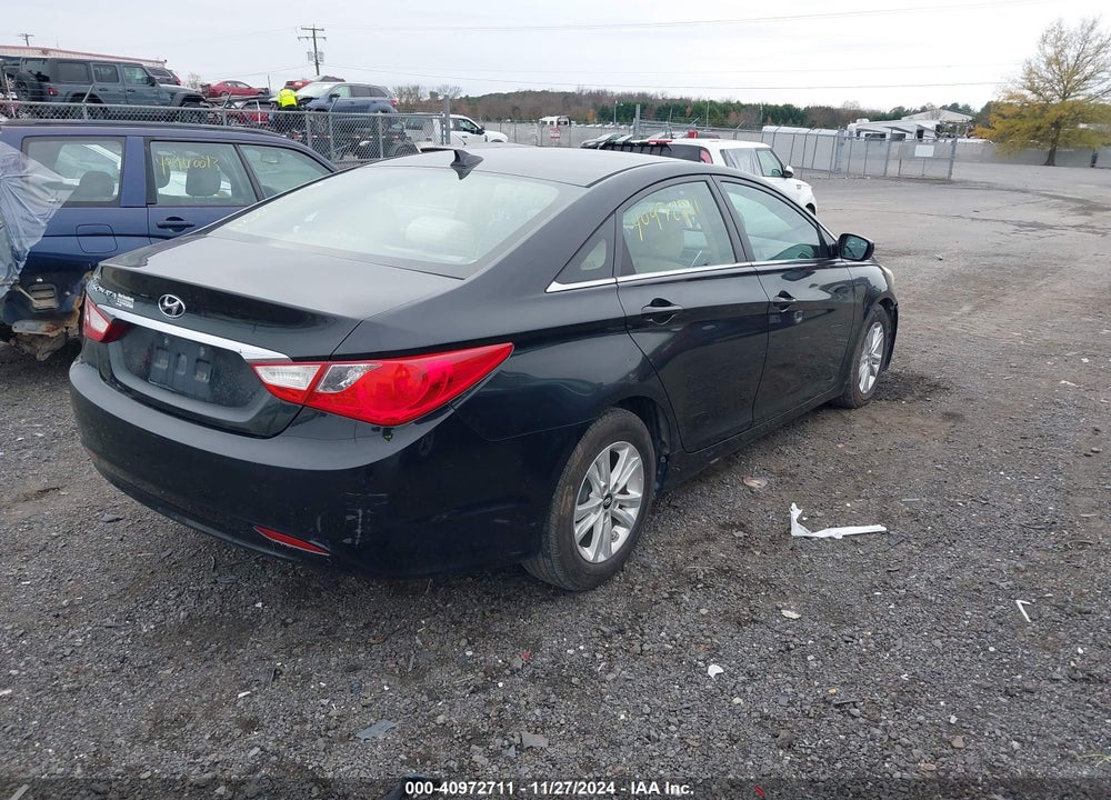 2013 HYUNDAI SONATA GLS VIN: 5NPEB4AC0DH696111