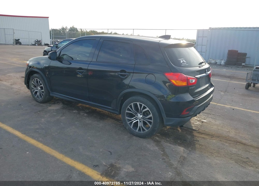2018 MITSUBISHI OUTLANDER SPORT 2.4 SE VIN: JA4AP3AW2JZ011447
