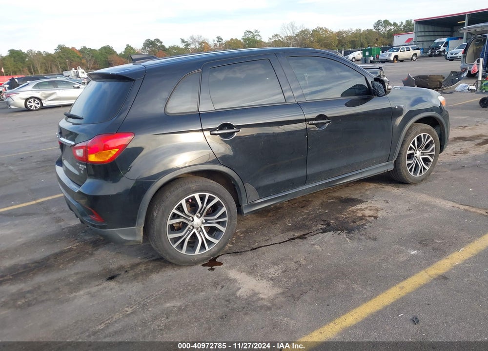 2018 MITSUBISHI OUTLANDER SPORT 2.4 SE VIN: JA4AP3AW2JZ011447