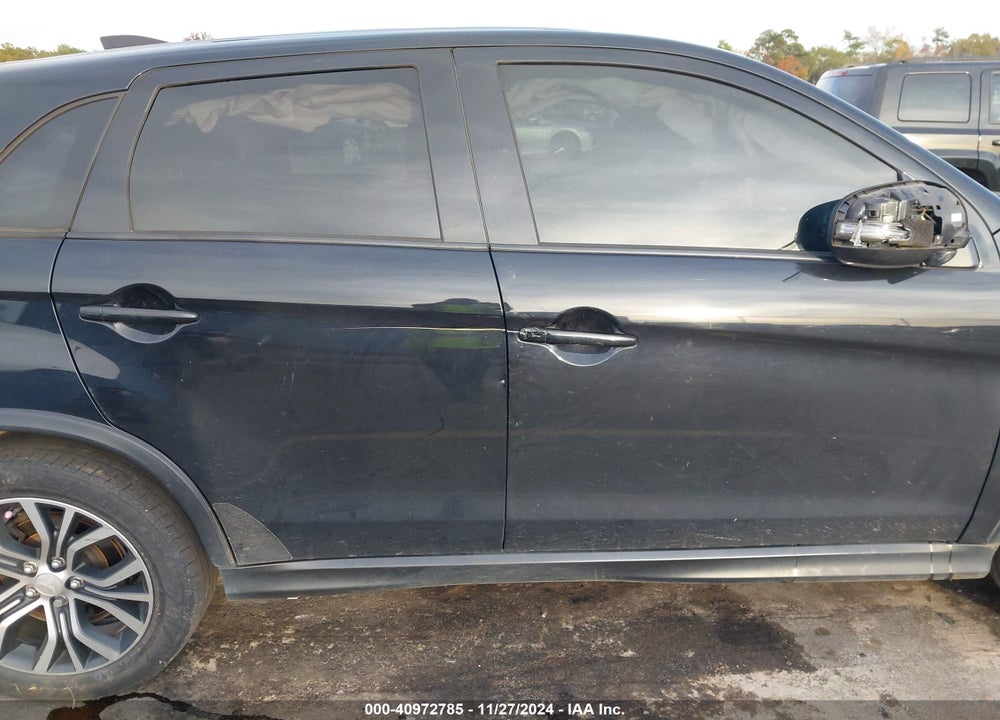 2018 MITSUBISHI OUTLANDER SPORT 2.4 SE VIN: JA4AP3AW2JZ011447