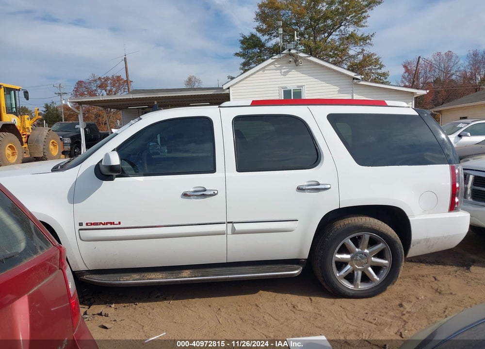 2008 GMC YUKON DENALI VIN: 1GKFK63818J160195