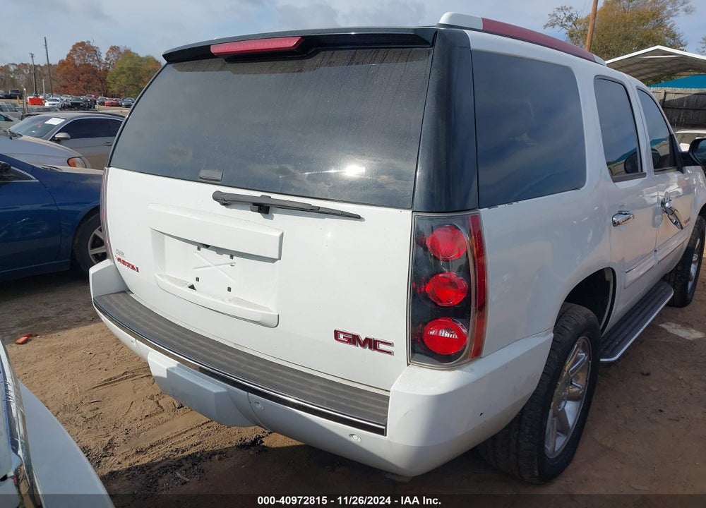 2008 GMC YUKON DENALI VIN: 1GKFK63818J160195