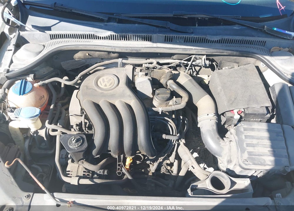 2011 VOLKSWAGEN JETTA 2.0L S VIN: 3VW2K7AJ5BM385751