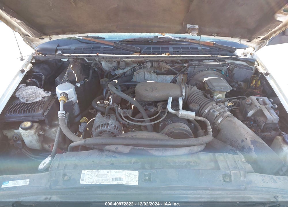 1997 CHEVROLET BLAZER LS VIN: 1GNCS13W2V2134153