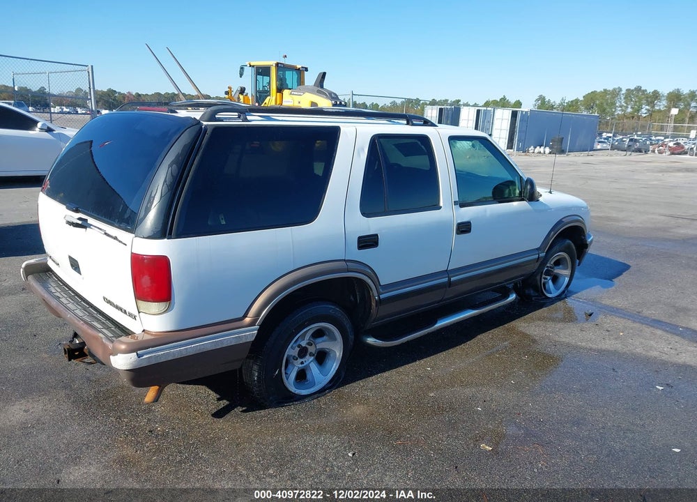 1997 CHEVROLET BLAZER LS VIN: 1GNCS13W2V2134153