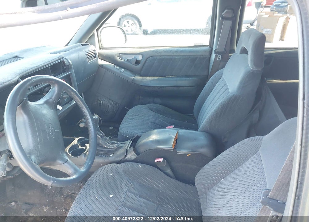 1997 CHEVROLET BLAZER LS VIN: 1GNCS13W2V2134153