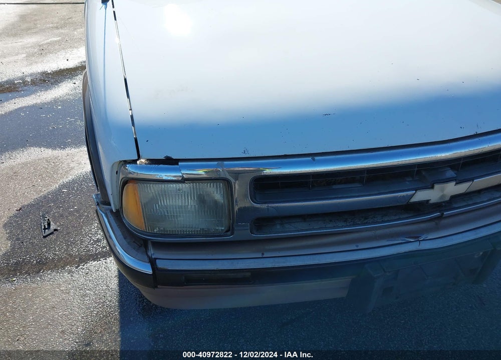 1997 CHEVROLET BLAZER LS VIN: 1GNCS13W2V2134153