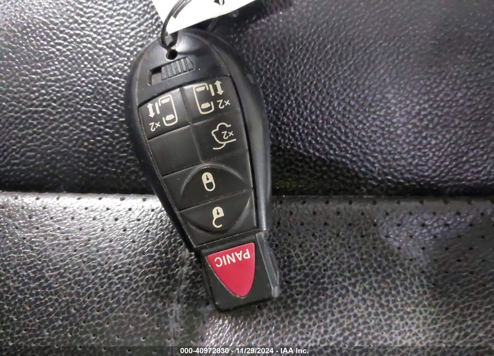 2012 CHRYSLER TOWN & COUNTRY TOURING VIN: 2C4RC1BG8CR348945