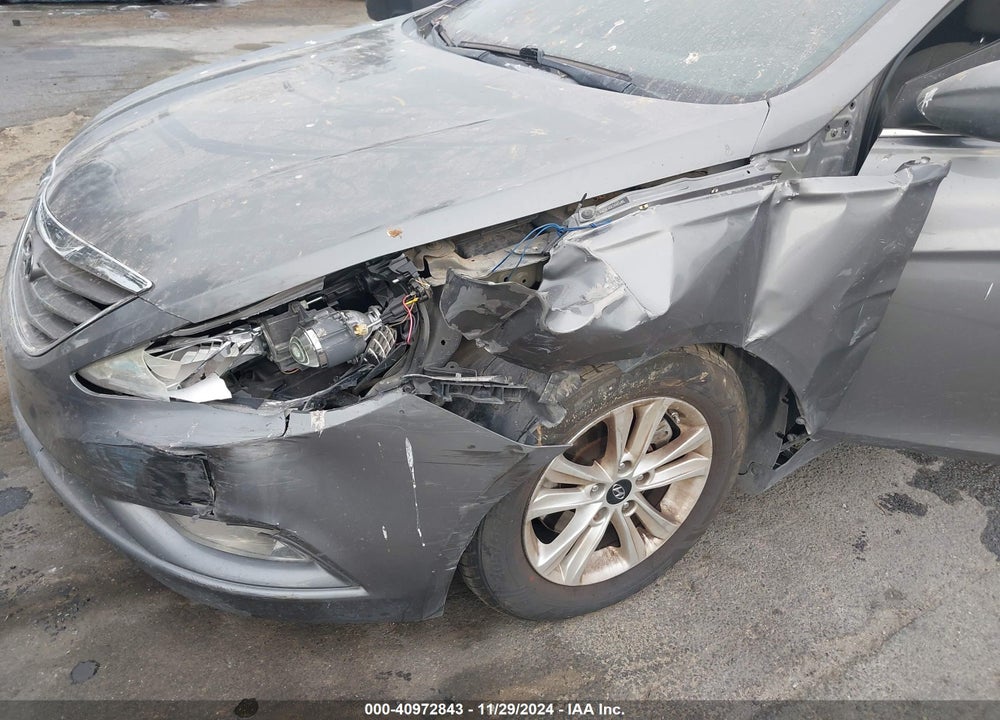 2013 HYUNDAI SONATA VIN: 5NPEB4AC4DH747156