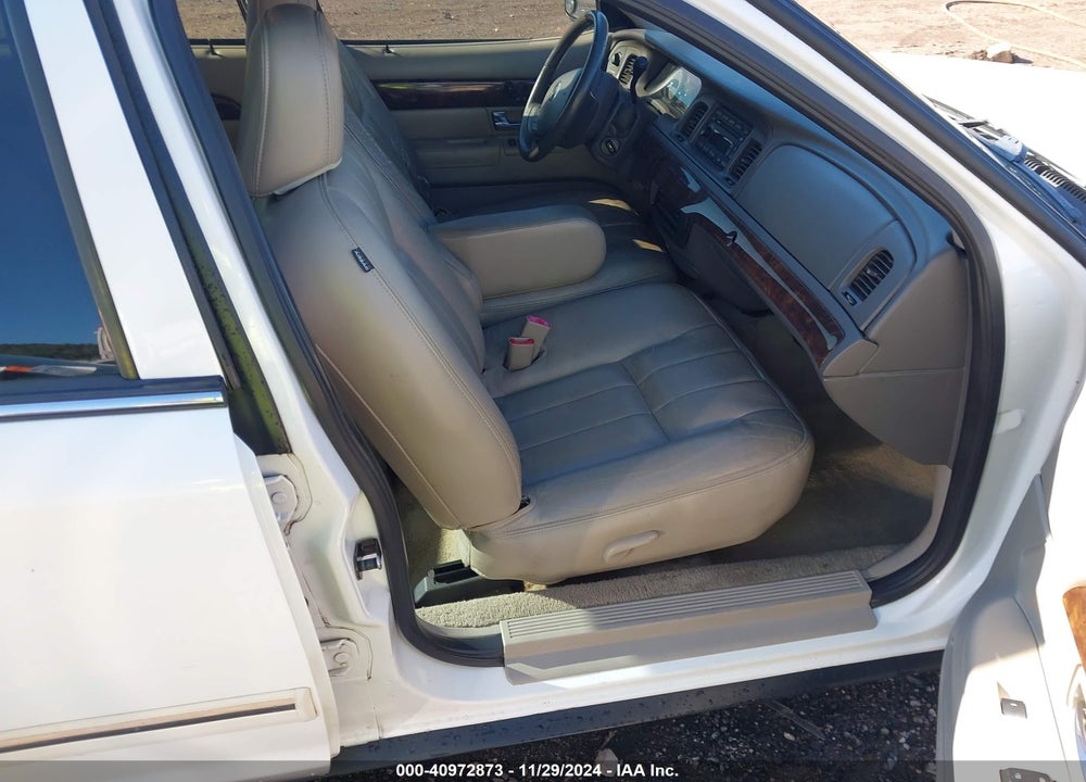 2009 MERCURY GRAND MARQUIS LS (FLEET ONLY) VIN: 2MEHM75V09X627833