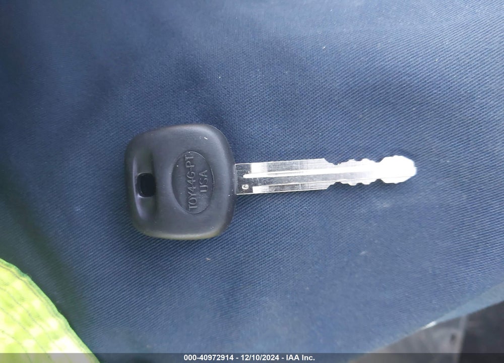 2011 SCION TC VIN: JTKJF5C75B3011112