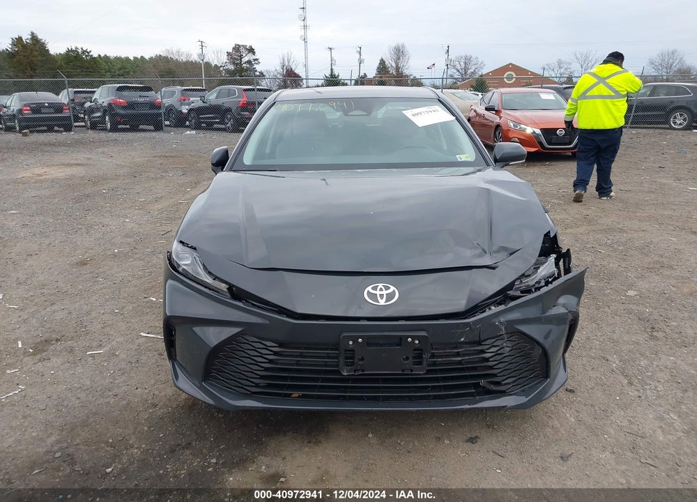 2025 TOYOTA CAMRY LE VIN: 4T1DAACK9SU542741