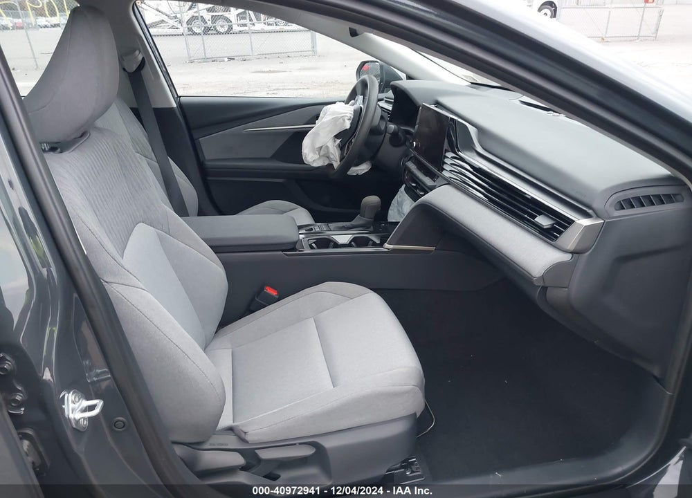 2025 TOYOTA CAMRY LE VIN: 4T1DAACK9SU542741