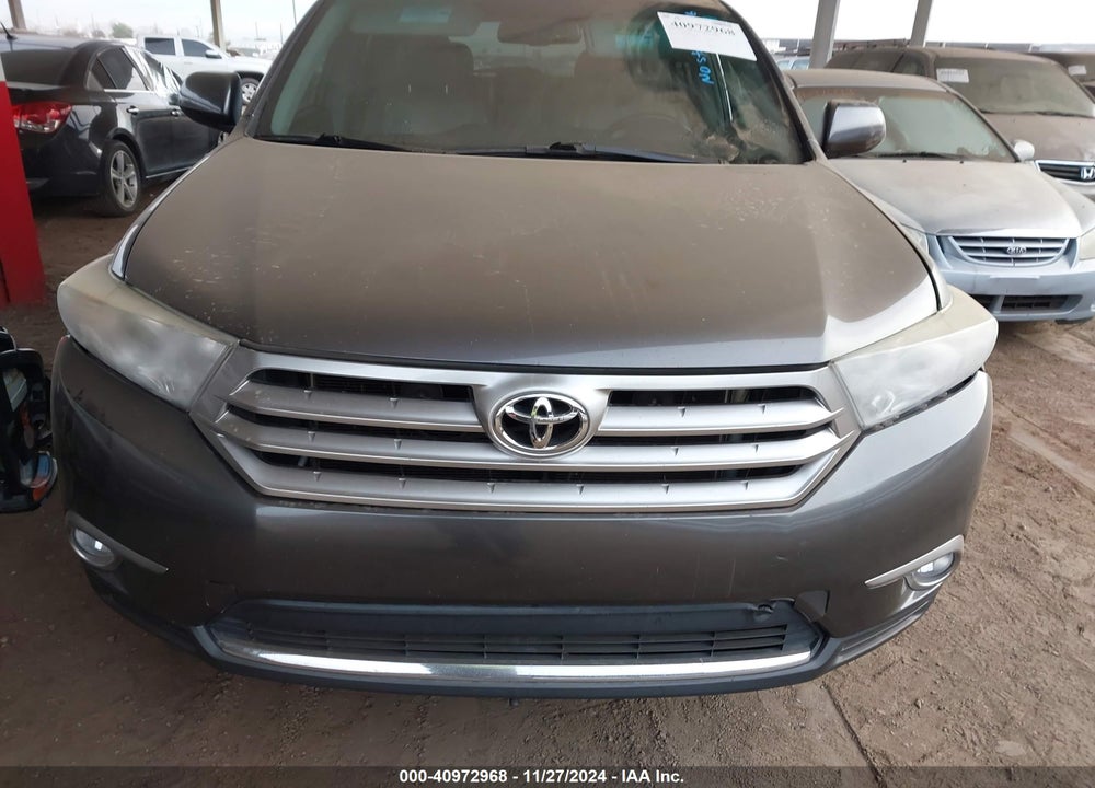 2011 TOYOTA HIGHLANDER SE V6 VIN: 5TDZK3EHXBS047389