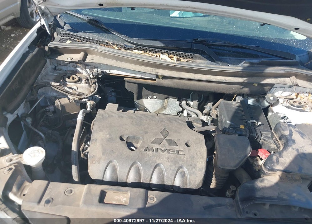 2017 MITSUBISHI OUTLANDER ES VIN: JA4AD2A39HZ044268